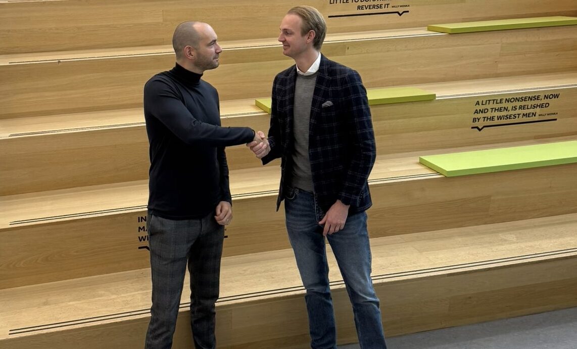 16f59adb-7328-4f32-9081-6ae4d0b6a268 3