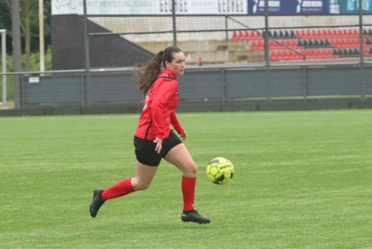 Elaine Otten - USC - Lancaster - Voetbal
