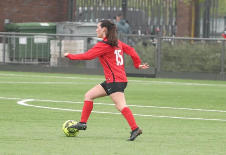 Elaine Otten - USC - Lancaster - Voetbal;