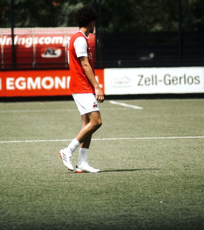 Julian van Rijsdam - Pearl River - Voetbal