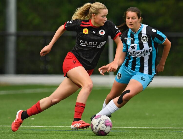 Milou Hemmen - Bridgeport University - Voetbal