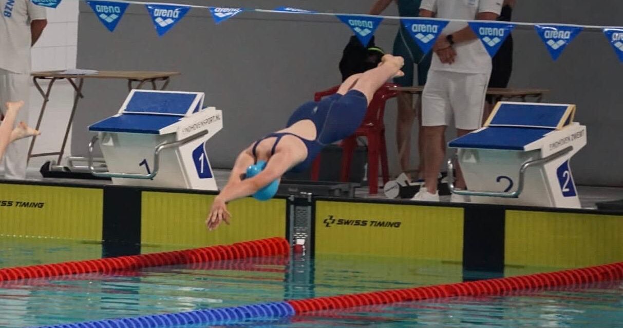 Myrthe Kramer - Hartnell College - Zwemmen'