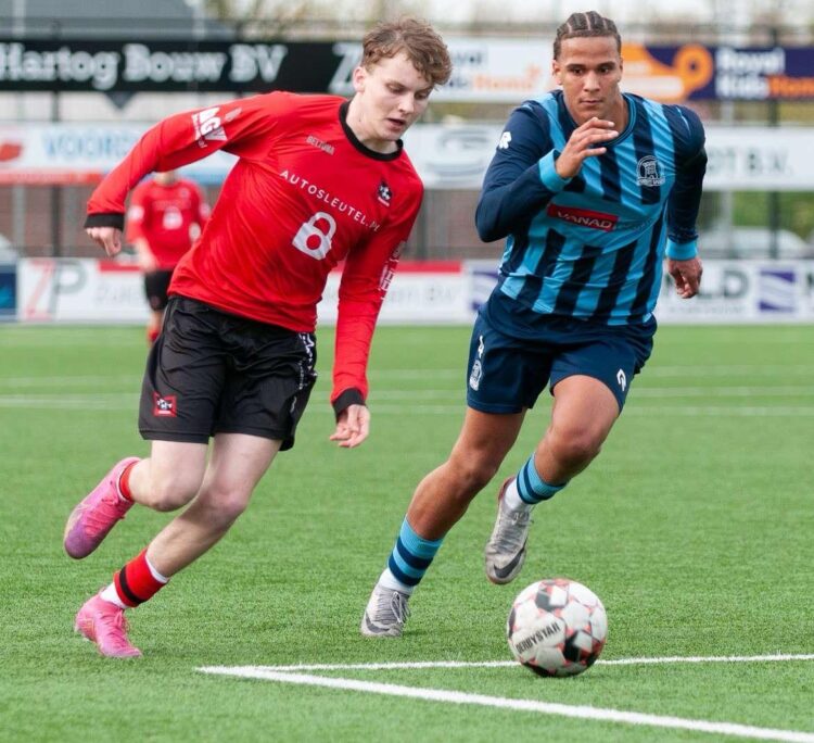 Robin Ruijgendijk signing 4
