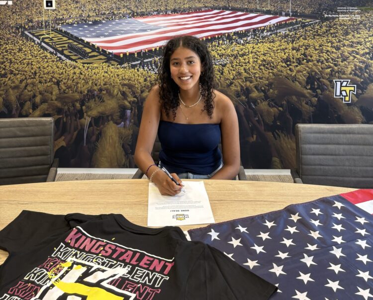 Sabrina Ruiter - Bethany Lutheran - Voetbal