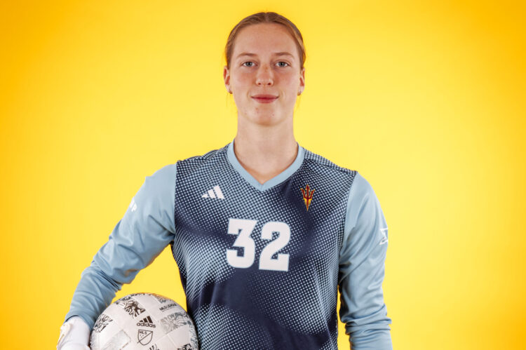 Soccer-20251027-EJ-12