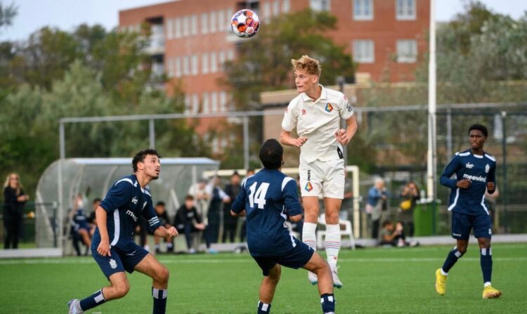 Tim de kraker - Judson University - Voetbal