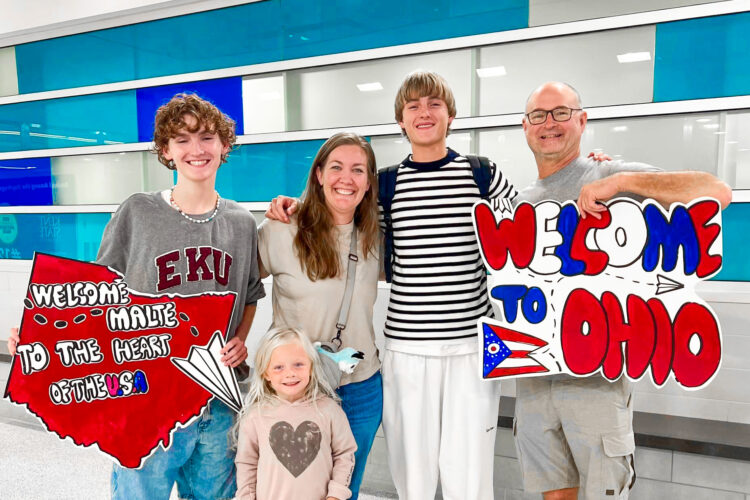 aya-exchange-student-arrival-in-Ohio-Malte